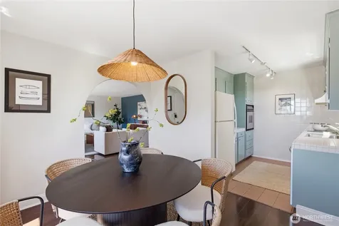 4324 Phinney Avenue N Seattle WA 98103
