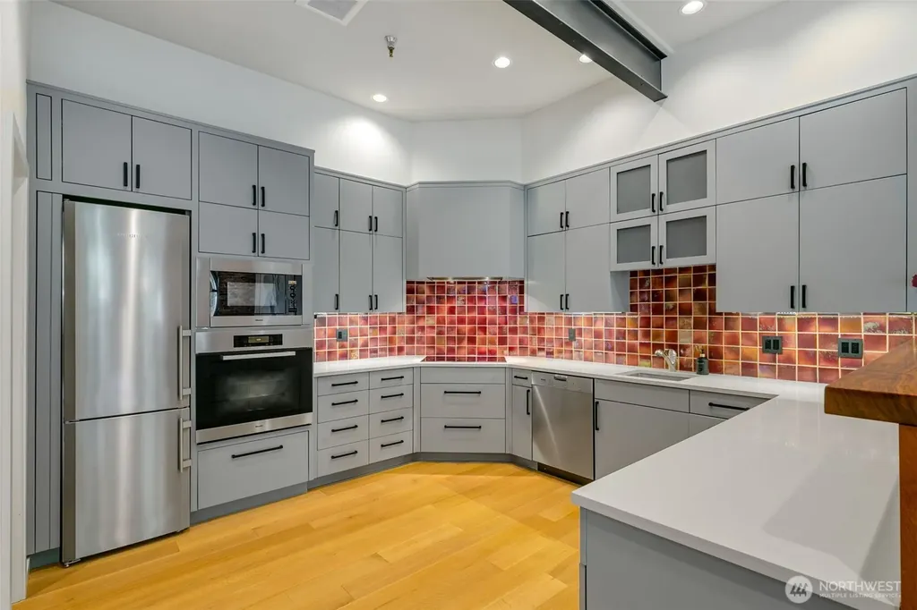1406 Harvard Avenue Seattle WA 98122