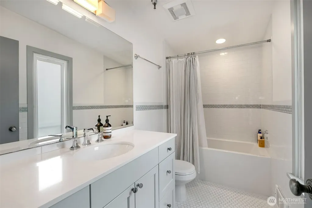 1406 Harvard Avenue Seattle WA 98122