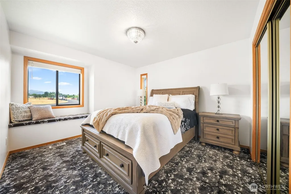 2207 Dike Road Woodland WA 98674