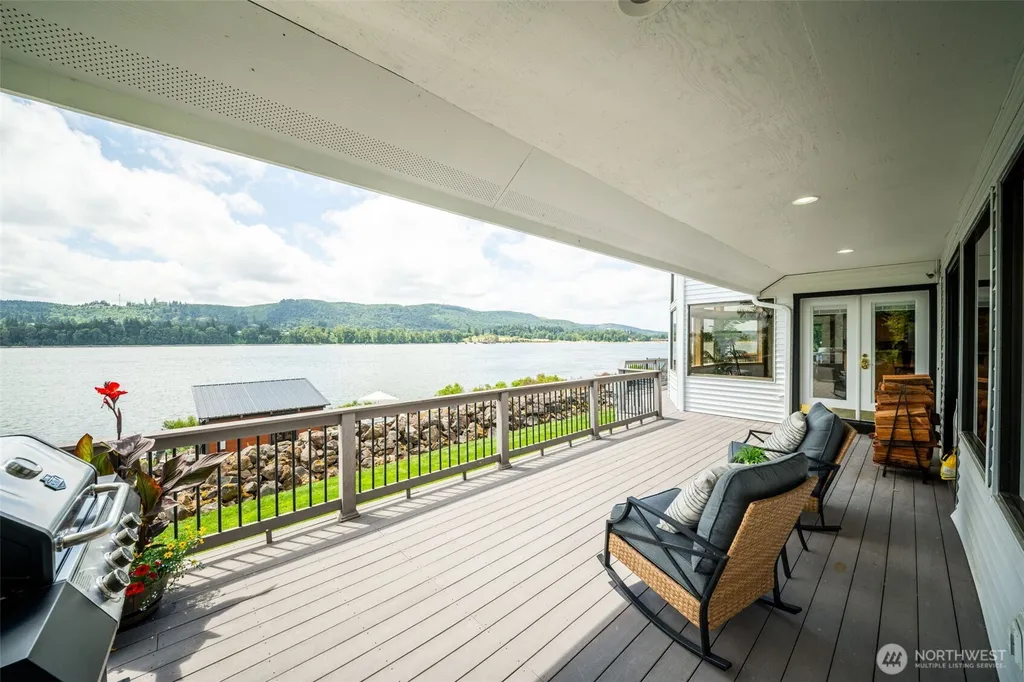 2207 Dike Road Woodland WA 98674