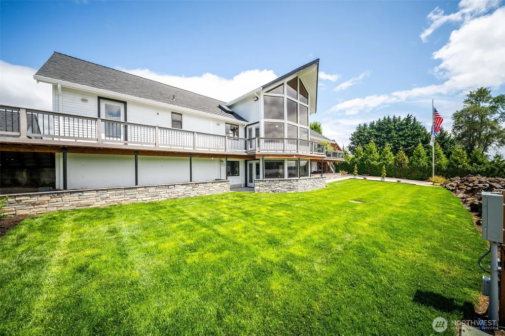 2207 Dike Road Woodland WA 98674