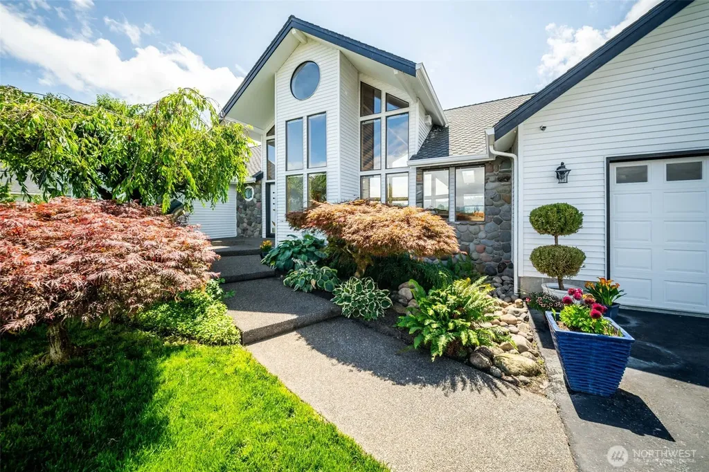 2207 Dike Road Woodland WA 98674