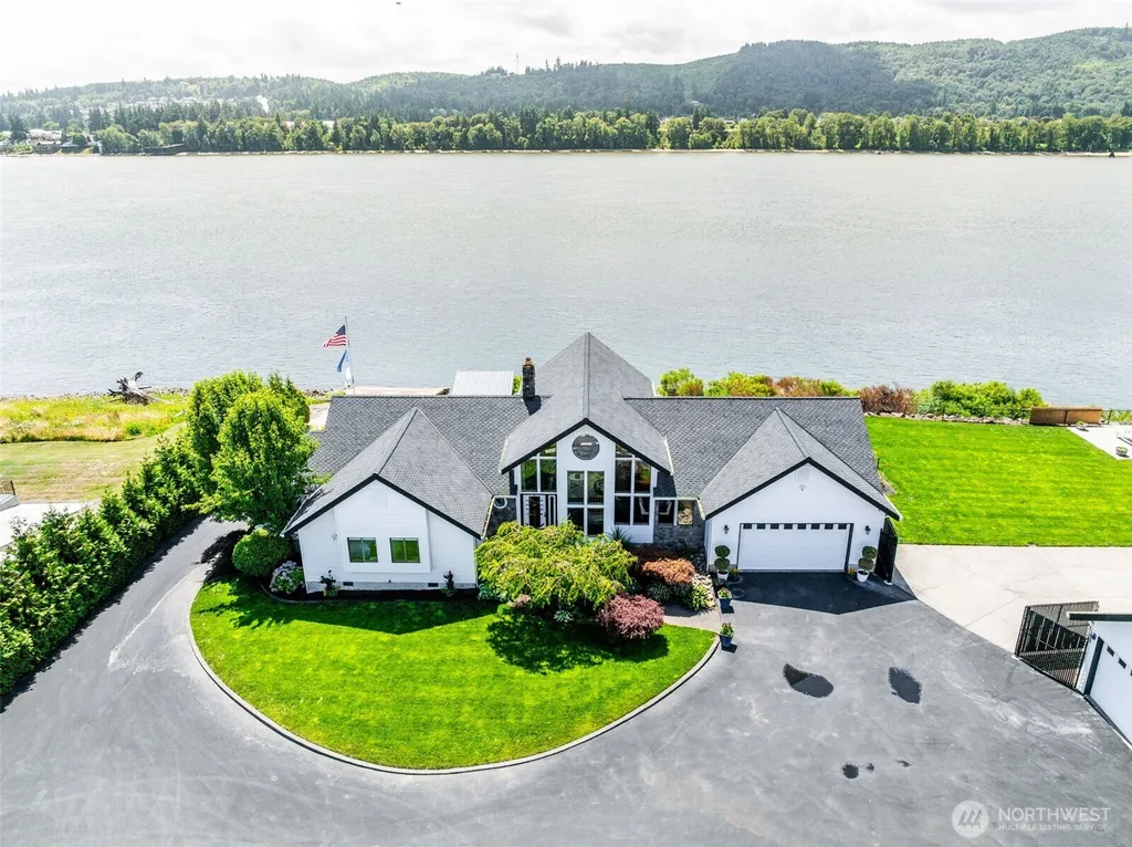 2207 Dike Road Woodland WA 98674