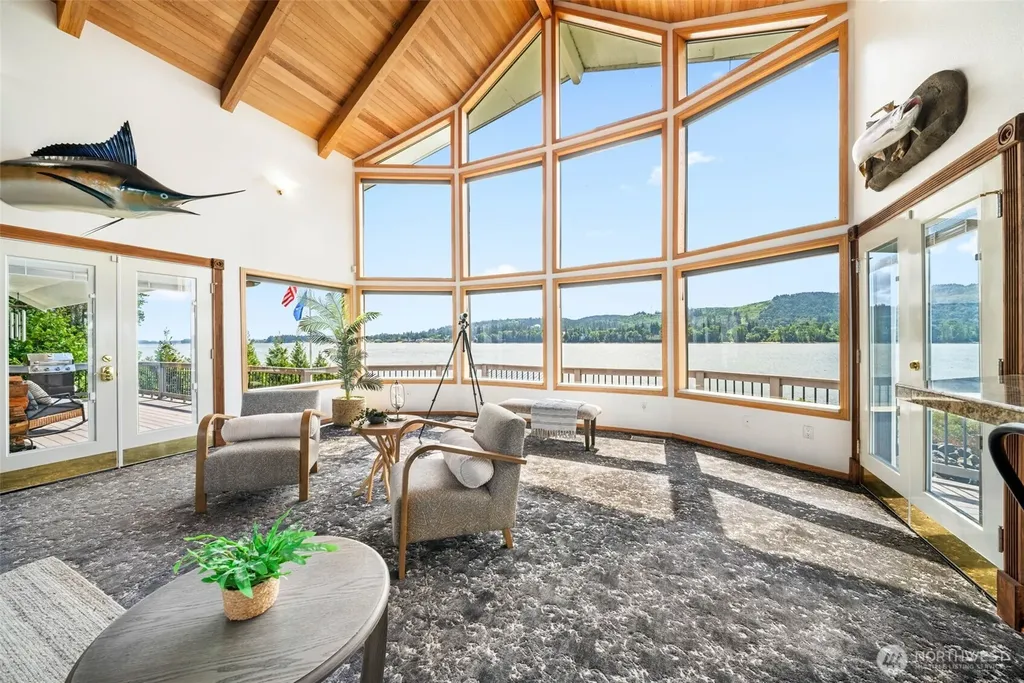 2207 Dike Road Woodland WA 98674