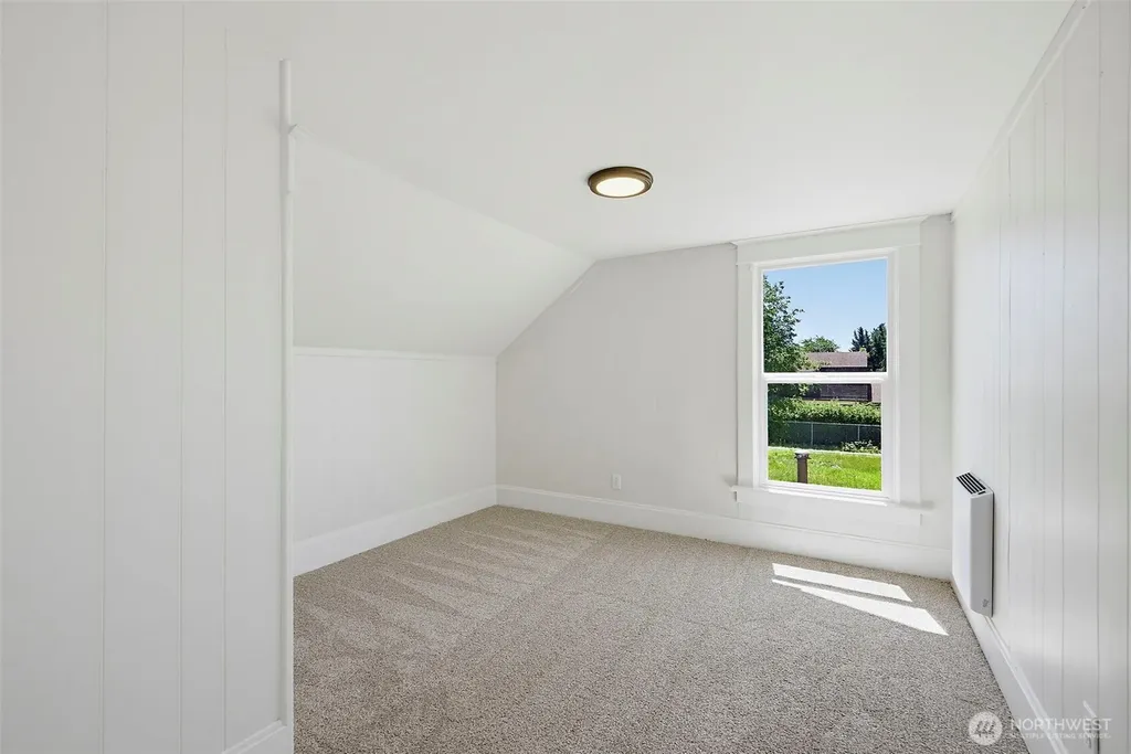 1118 Thompson Street Sumner WA 98390