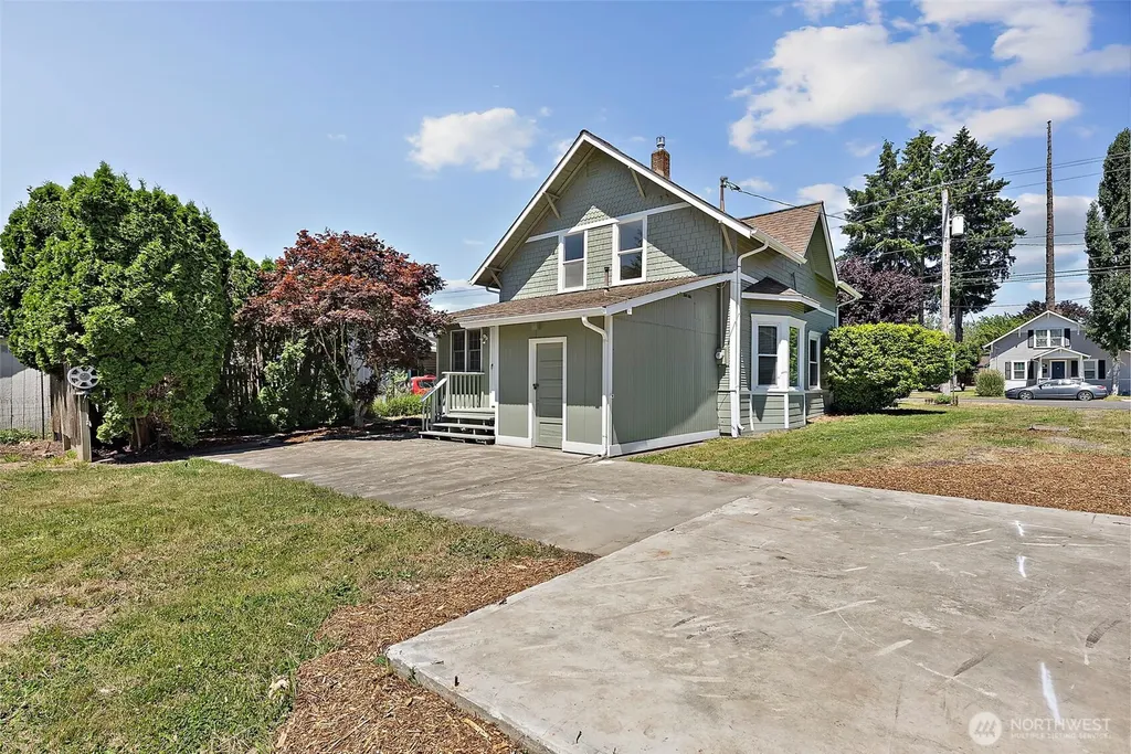 1118 Thompson Street Sumner WA 98390