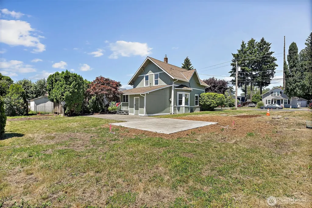 1118 Thompson Street Sumner WA 98390