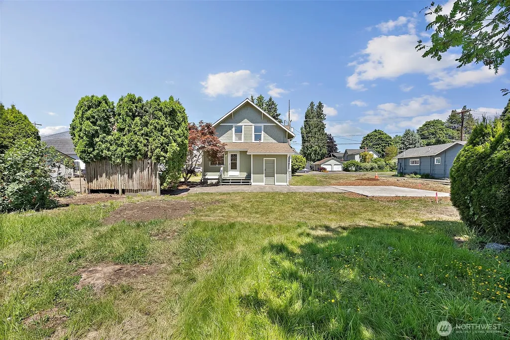1118 Thompson Street Sumner WA 98390