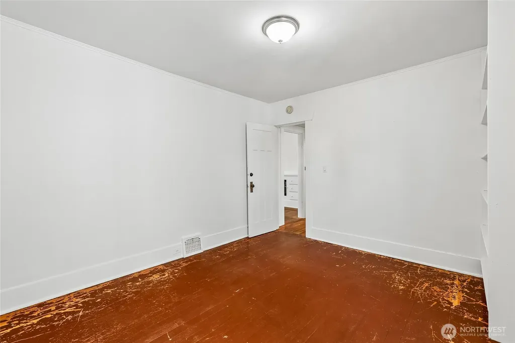4055 Latona Avenue NE Seattle WA 98105