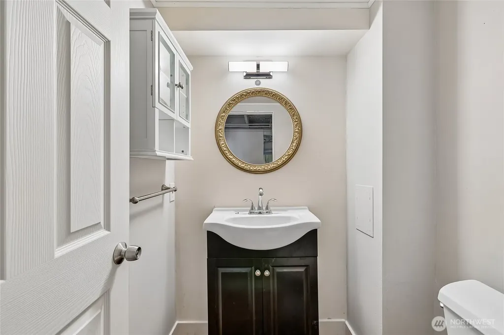 4055 Latona Avenue NE Seattle WA 98105
