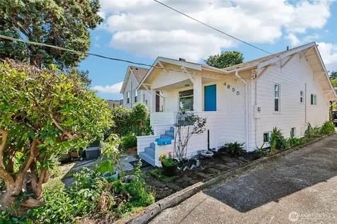 4055 Latona Avenue NE Seattle WA 98105