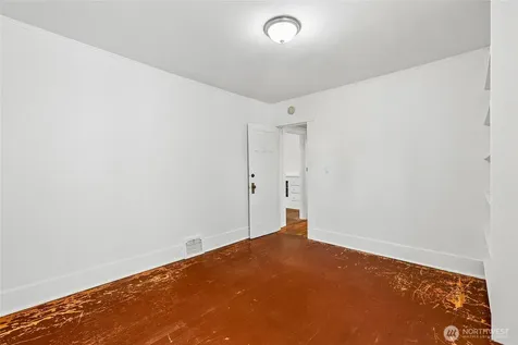 4055 Latona Avenue NE Seattle WA 98105