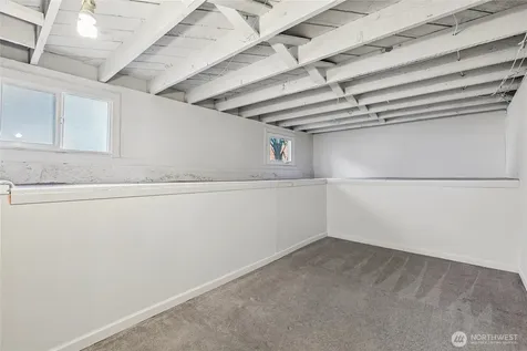 4055 Latona Avenue NE Seattle WA 98105