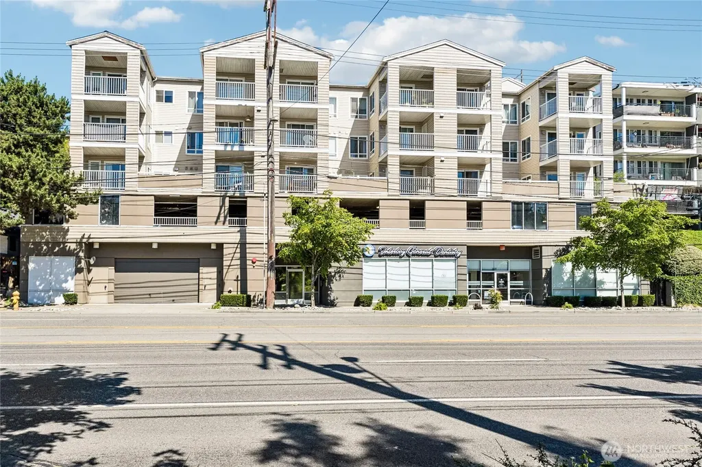 2530 15th Avenue W Seattle WA 98119