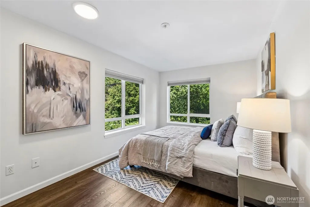 2530 15th Avenue W Seattle WA 98119