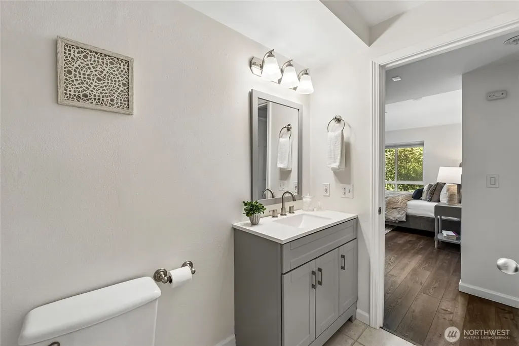 2530 15th Avenue W Seattle WA 98119