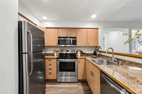 2530 15th Avenue W Seattle WA 98119