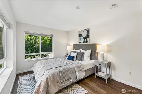2530 15th Avenue W Seattle WA 98119