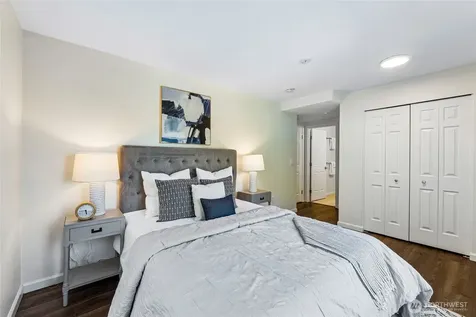 2530 15th Avenue W Seattle WA 98119