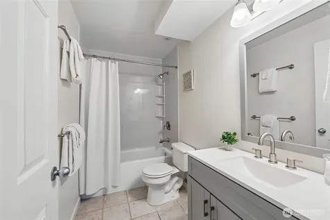 2530 15th Avenue W Seattle WA 98119