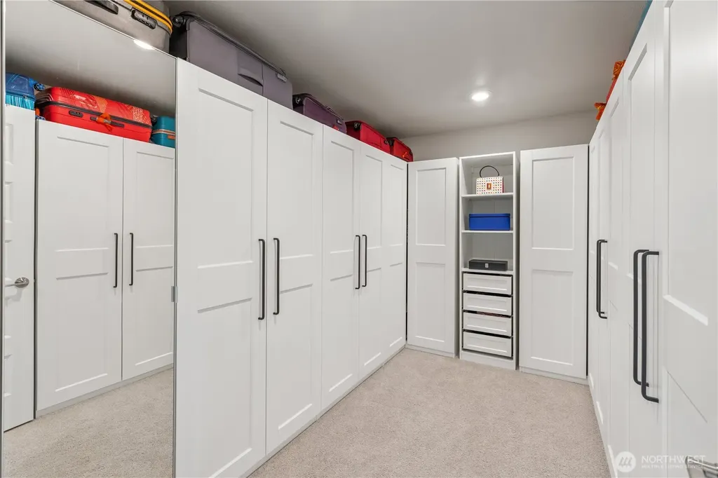 17621 Crossing Drive E Puyallup WA 98374