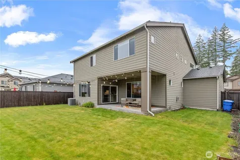 17621 Crossing Drive E Puyallup WA 98374