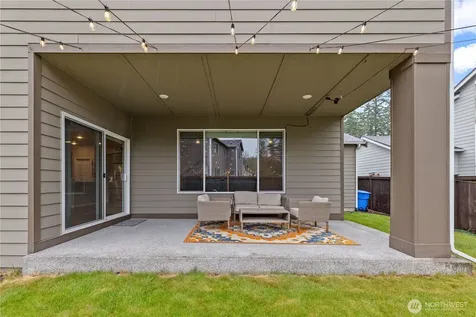 17621 Crossing Drive E Puyallup WA 98374
