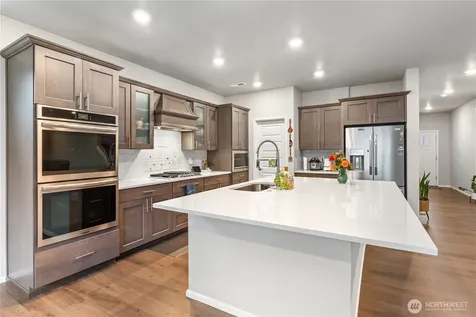17621 Crossing Drive E Puyallup WA 98374