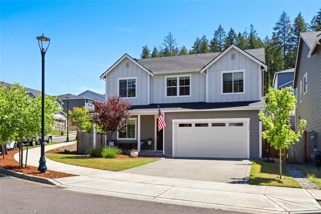 740 SE Nordmann Loop Port Orchard WA 98366