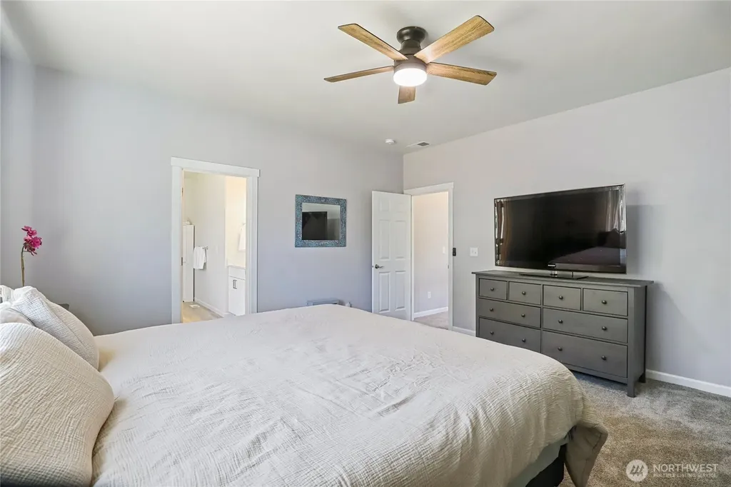 740 SE Nordmann Loop Port Orchard WA 98366