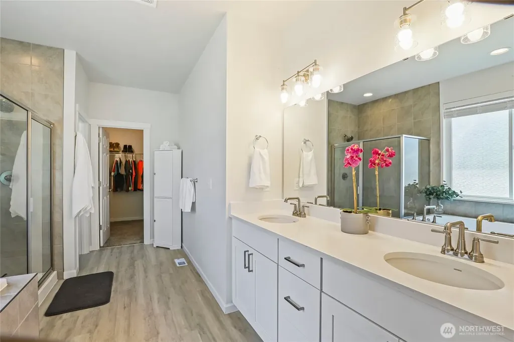 740 SE Nordmann Loop Port Orchard WA 98366