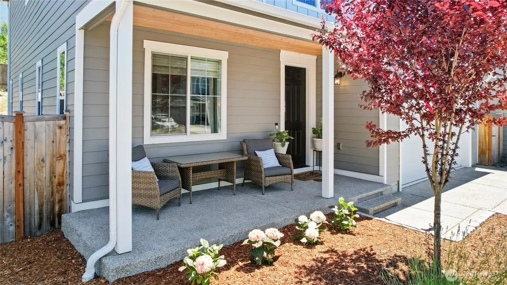 740 SE Nordmann Loop Port Orchard WA 98366