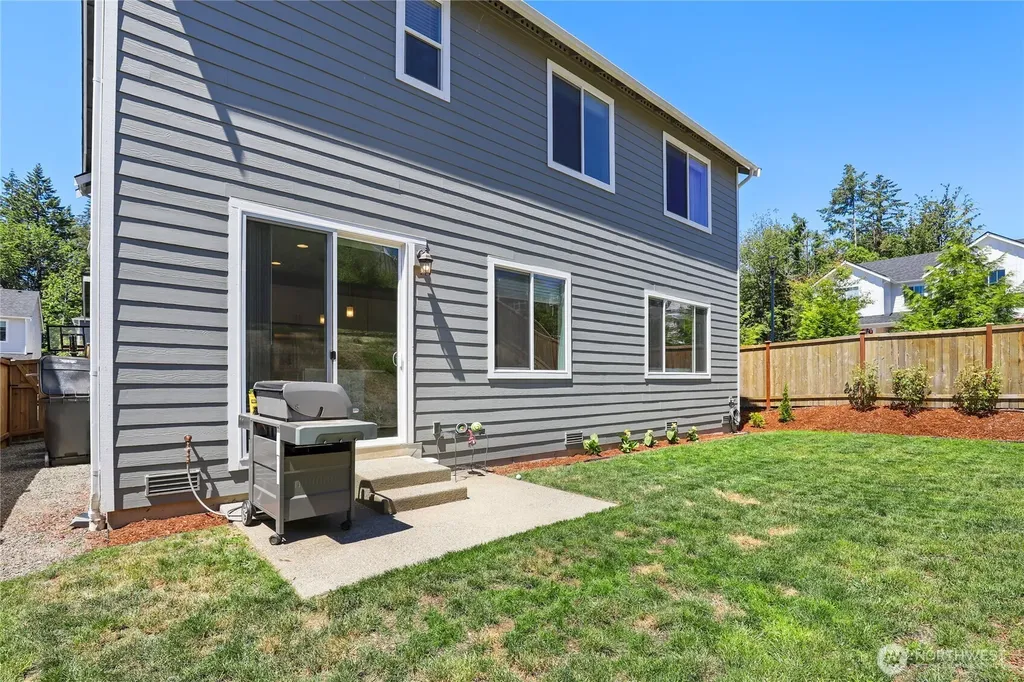 740 SE Nordmann Loop Port Orchard WA 98366