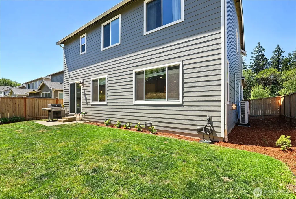 740 SE Nordmann Loop Port Orchard WA 98366
