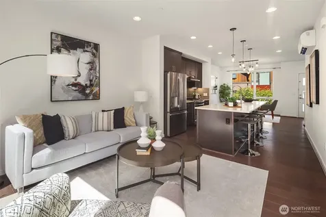 6546 32nd Avenue NE Seattle WA 98115