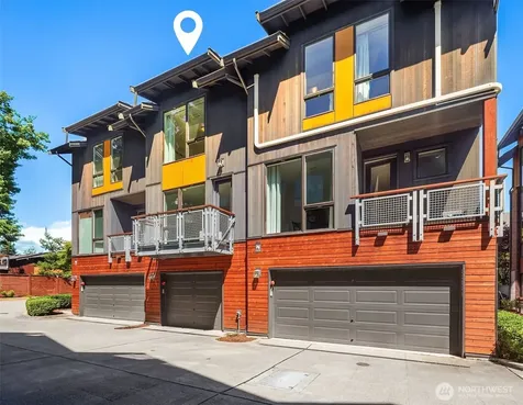 6546 32nd Avenue NE Seattle WA 98115