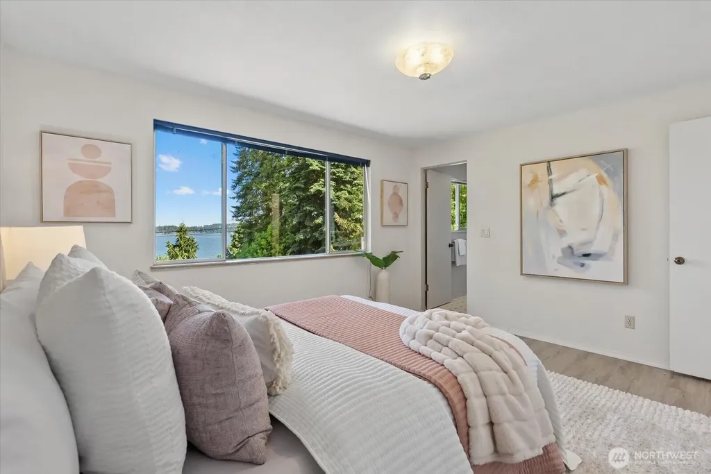 3006 89th Place SE Mercer Island WA 98040