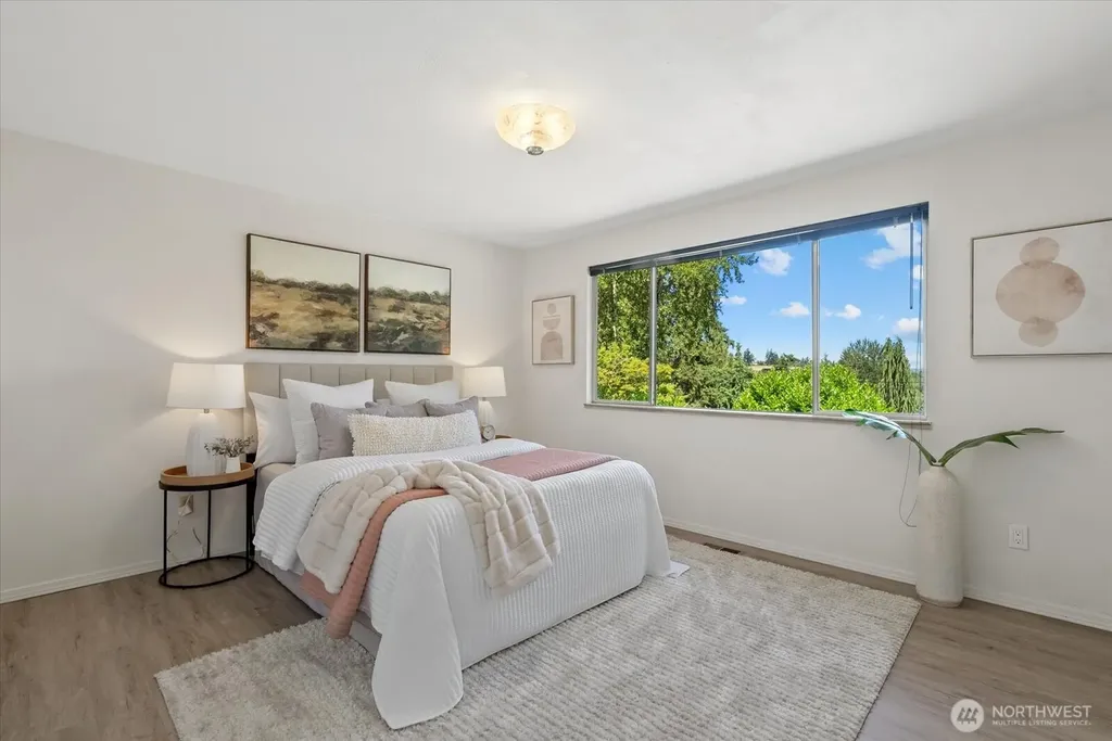 3006 89th Place SE Mercer Island WA 98040