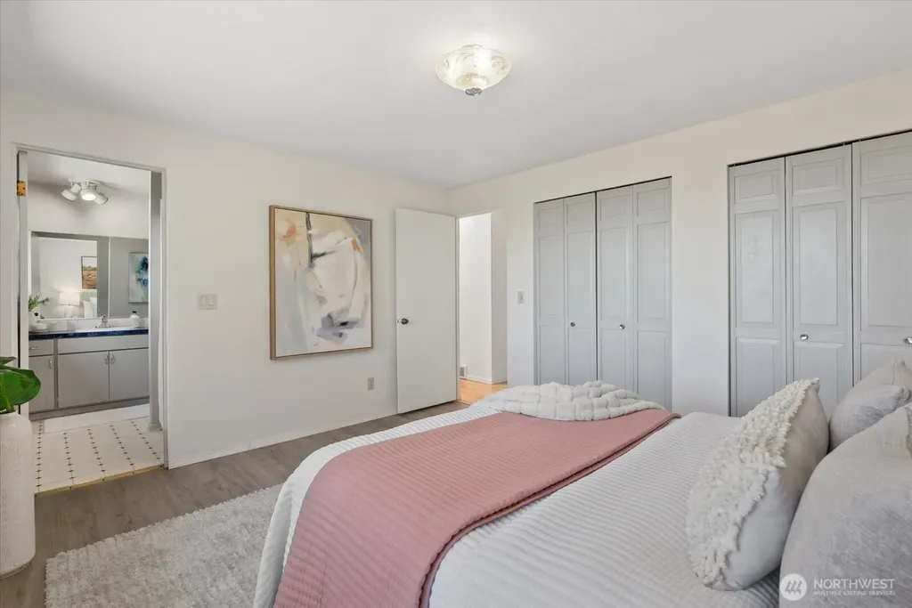 3006 89th Place SE Mercer Island WA 98040