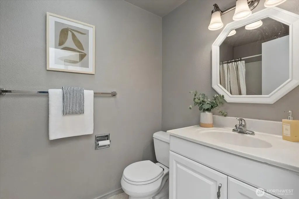 3006 89th Place SE Mercer Island WA 98040