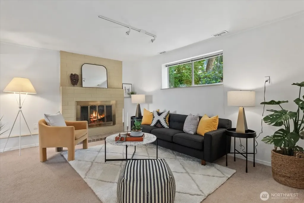 3006 89th Place SE Mercer Island WA 98040
