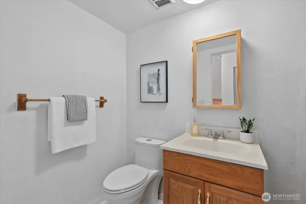 3006 89th Place SE Mercer Island WA 98040