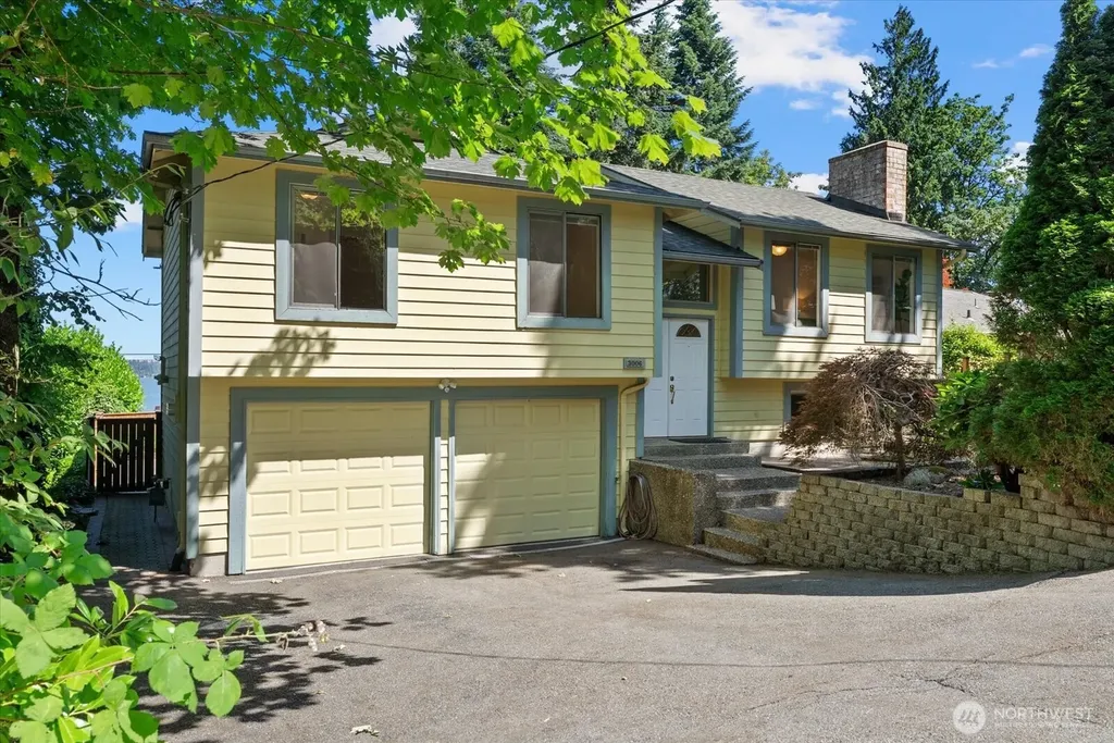 3006 89th Place SE Mercer Island WA 98040