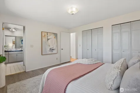 3006 89th Place SE Mercer Island WA 98040
