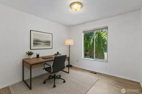 3006 89th Place SE Mercer Island WA 98040