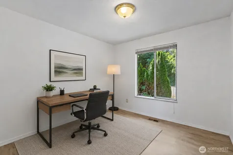 3006 89th Place SE Mercer Island WA 98040