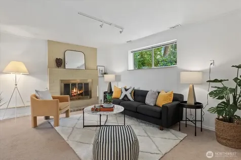 3006 89th Place SE Mercer Island WA 98040