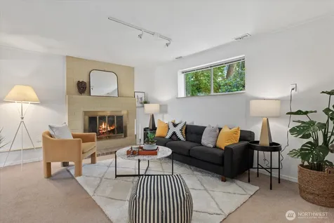 3006 89th Place SE Mercer Island WA 98040