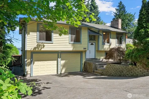 3006 89th Place SE Mercer Island WA 98040